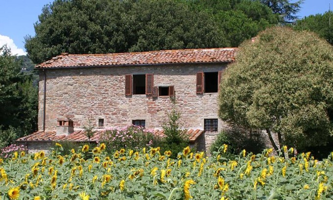 Casorbica-Salcotto Villa | Silvestro, 3 bedroom converted church villa with pool in vineyard 3K to Cortona