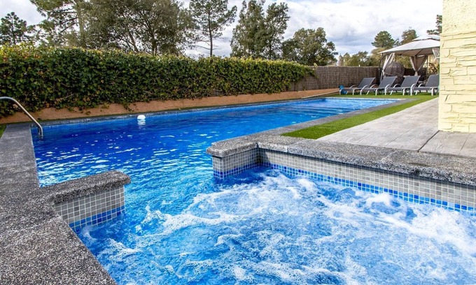 Santa Coloma de Farners Villa | Silvia Santa Coloma de Farners 561.561 Crystal Wat