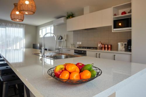 South Bay House | Simon's Place - Kaikoura Holiday Home
