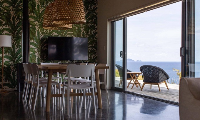 Tutukaka Cottage | Simple but luxurious self-catering cottage with views of Poor Knights Islands