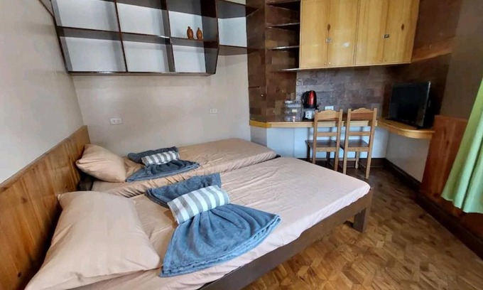 Baguio House | Simple Room in a Transient House