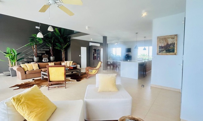 Beacon Hill Apartment | Simpson Bay Luxury Loft Stunning Ocean Views
