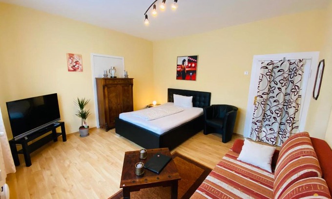 Erlau Apartment | Single-Apartment bis 2 Personen, 27qm in Schleusingen, WLAN, Parkplatz