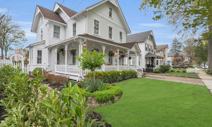 Manasquan House | Single Family Shore Home Located in the Heart of Downtown Manasquan