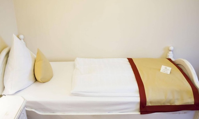 Weisenheim am Berg House | Single room, shower or bath, WC, non-smoking - Speeter - Hotel/Restaurant