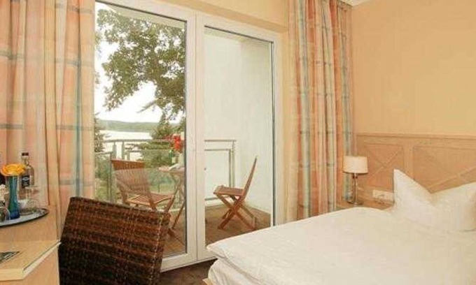 Koelpinsee House | Single room to Kölpinsee - Strandhotel Seerose Kölpinsee