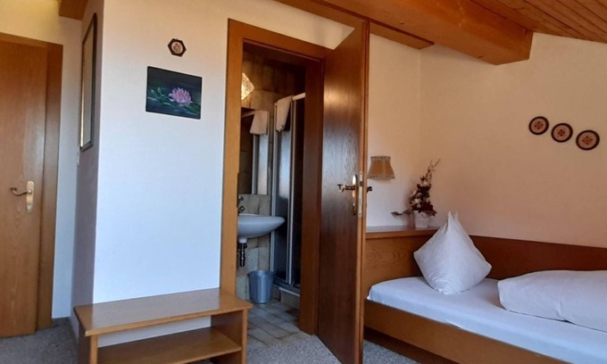 Seeboden Bed & Breakfast | Single room with shower/WC - Haus Diana