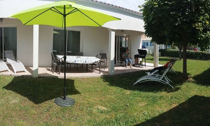 Meschers-sur-Gironde House | Single-storey house with all comforts close to the sea, enclosed garden