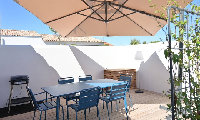 Saint Vivien House | Single-story house with private parking and air conditioning
