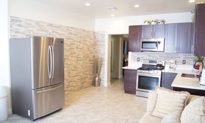 Silverado Ranch House | Single Story House . No stairs to walk. Grate and convenient location.