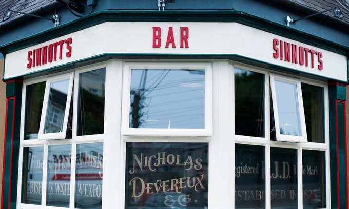 Wexford House | Sinnotts Bar