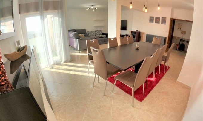 Algueirao - Mem Martins Apartment | Sintra T3 duplex w magnificent views and balcony in Tapada das Mercês