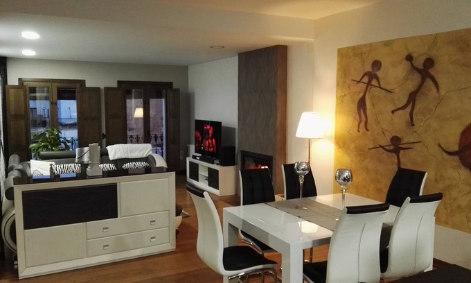 Plaza Mayor Apartment | Sir Galahad Apartments