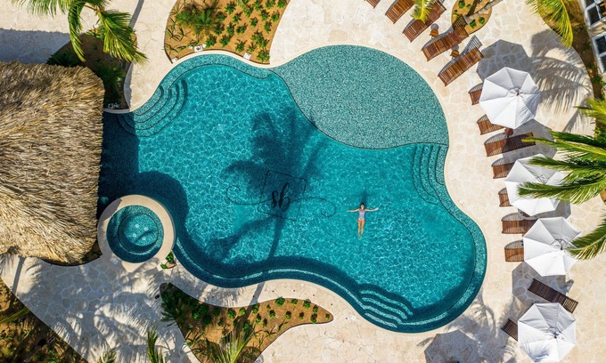 Surfside Resort | Sirenian Bay Resort - Villas & All Inclusive Bungalows
