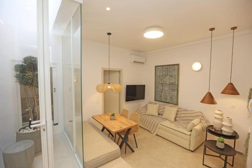 Moschato-Tavros Apartment | Siroa Atrium