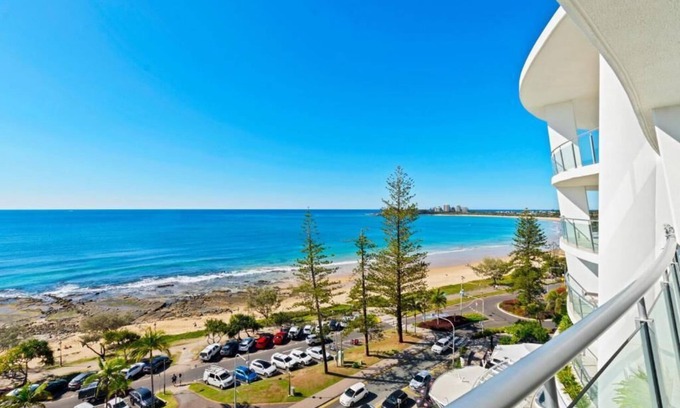 Mooloolaba Apartment | Sirocco 903 Oceanfront Luxury Sub-Penthouse