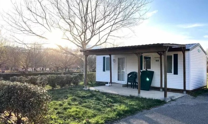 Sisteron House | Sites and Landscapes Les Prés Hauts * - Classic mobile home Durance 4 people
