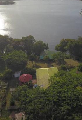 Silves House | Sitio completo no rio aneba com quiosque e praia