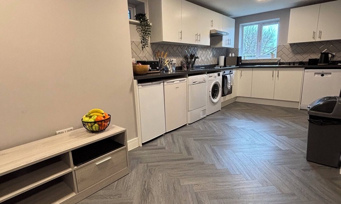 Poole House | Situated within a short drive to Poole or Bournemouth