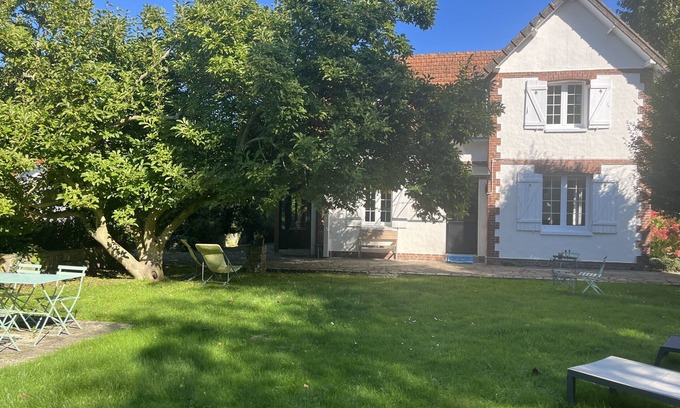 Varengeville-sur-Mer Ski Chalet | ‘Six hêtres’, the beach and the centre of the village on foot