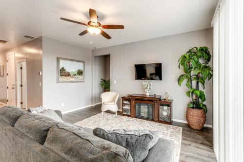 Bellemont House | Ski, Hike and Explore Bellemont Home with Fenced Yard