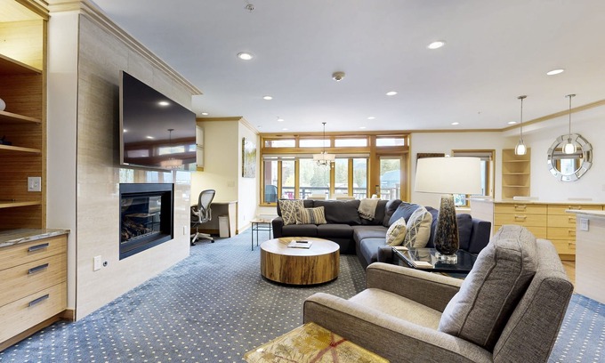 Vail Condo | Ski-in/out condo with fireplace, balcony, fast WiFi & shared hot tub, pool, W/D