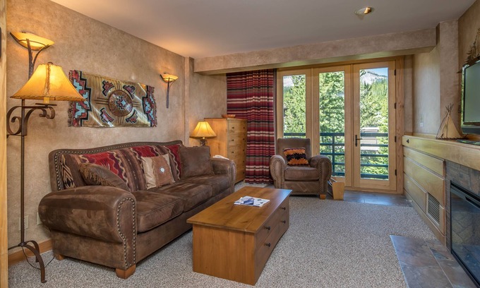 Big Sky Condo | Ski in/out w/stunning views, fireplace, community pool/hot tub! - Shoshone Ski Haus