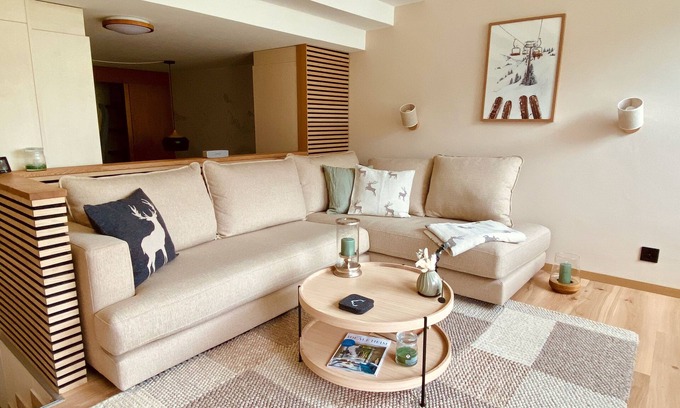 Savognin Apartment | Ski-in/ski-out: 2.5-room apartment directly at the valley station in Savognin