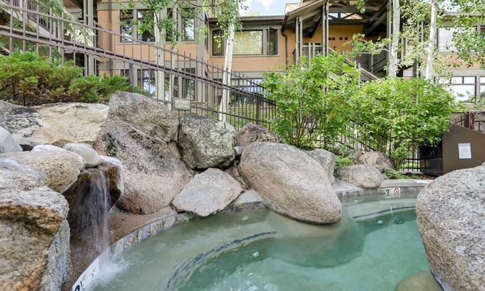 Snowmass Village Apartment | Ski-in/ski-out Studio in Aspen Snowmass Ski Resort