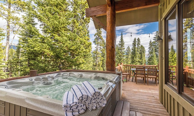Big Sky House | Ski-in/Ski-out w/private hot tub in Moonlight Basin - Cowboy Heaven - Powder River Chalet