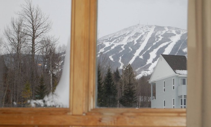 Carrabassett Valley Condo | Ski-In/Ski-Out Snowbrook 2 BR 2 BA Condo