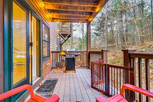 Bridgton Apartment | Ski-InandSki-Out Condo at Pleasant Mountain!