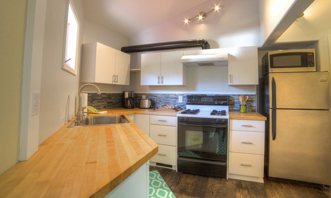 Alyeska House | Ski Inn