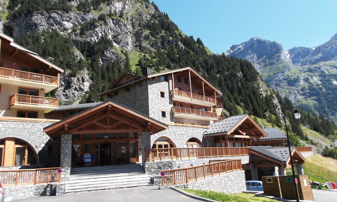 Pralognan-la-Vanoise Condo | Skis aux pieds + Accès Piscine