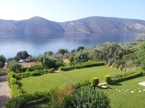 Skroponeria House | Skorponeria beachfront house