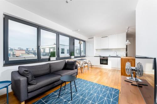 Wola Duchacka Apartment | Skowronia Modern Apartment