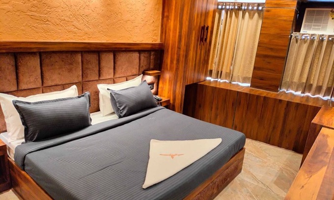 Jwalapur Hotel | Sky High By T&M Hotels