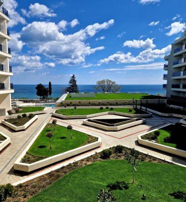Primorski Apartment | Sky line 10 min to Beach Fast Wi-Fi