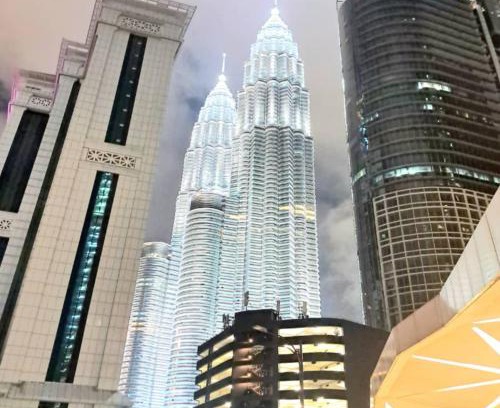 Kuala Lumpur City Centre Apartment | Sky suites klcc by Elham