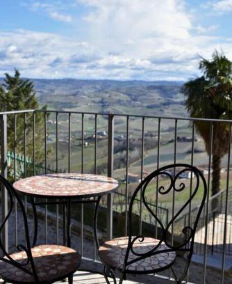 La Morra Apartment | Sky & Vineyards - Mora -