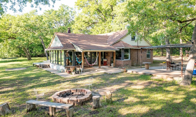 Miller Grove House | Skylight Ranch - Spacious Getaway