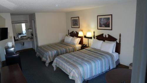 Ghent Hotel | Skyline Lodge
