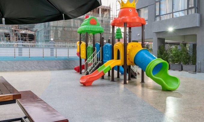Nairobi Apartment | Skyline Symphony with Gym and pool at Kilimani