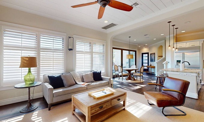 Riverside House | Skyline-view Austin house - private pool & outdoor kitchen - minutes to downtown