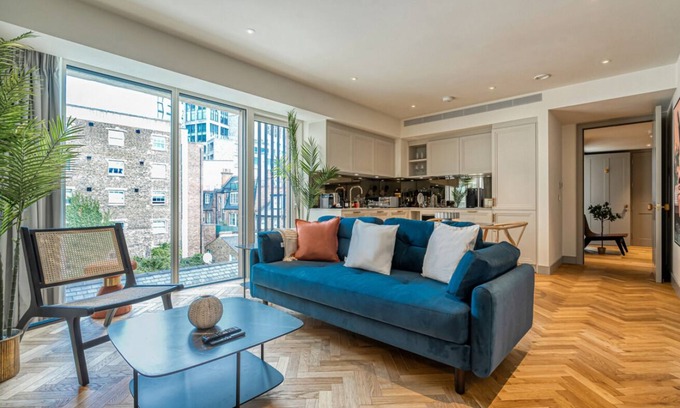 Westminster Apartment | Sleek apartment near Westminster Abbey