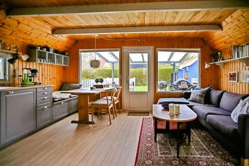 Brunsnaes House | Sleep Under The Stars Near Brunsnæs Beach