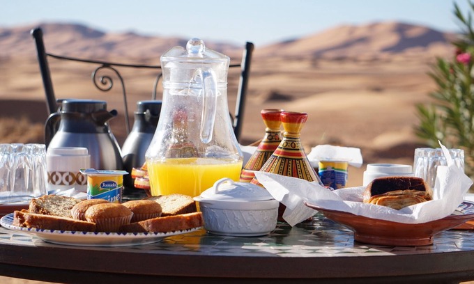 Taouz House | Sleeping in a Luxury tent in Merzouga desert !