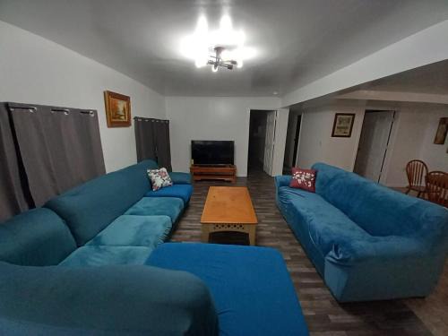 Fellowship House | Sleeps 10 - 4BR - 2BA - 2 King 4 Twin - Near - WEC Silver Springs Zipline