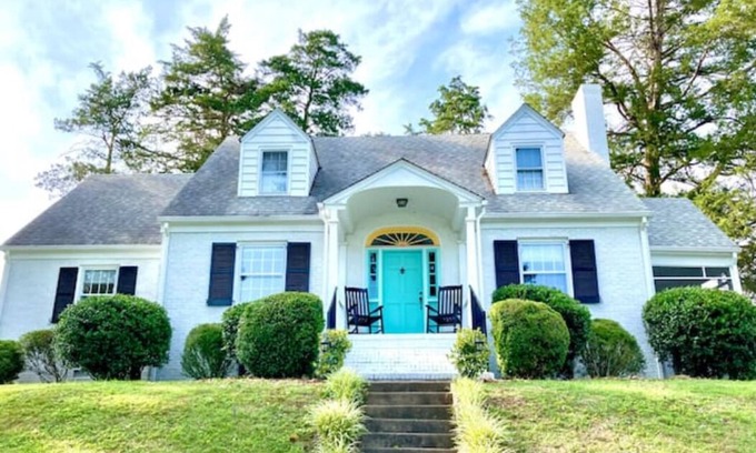 Clarksville House | Sleeps 11 on Water by BoatRamp w/LakeToys+GameRoom