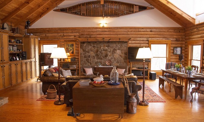 Arnoldsville Cabin | Sleeps 12, 4 bedrooms 3 full baths, 2 full kitchens, 4 TVs, space/views/nature!